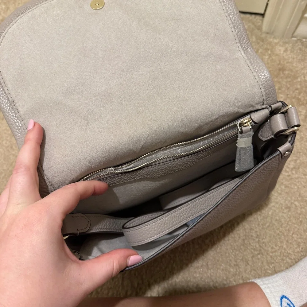 Kate Spade Roulette Saddle Bag Grey Pebbled‎ Leather Crossbody PXRUB373